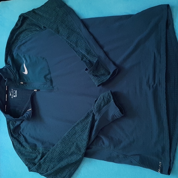 Nike Tops - Nike running dri fit long sleeve green top